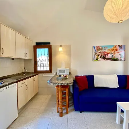 Casita Blanca Near Yumbo Apartment Playa del Ingles (Gran Canaria)