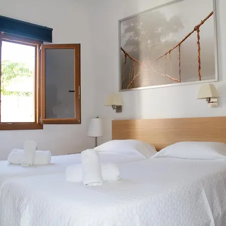 Casita Blanca Near Yumbo Apartment