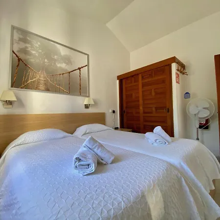 Casita Blanca Near Yumbo Playa del Ingles (Gran Canaria)